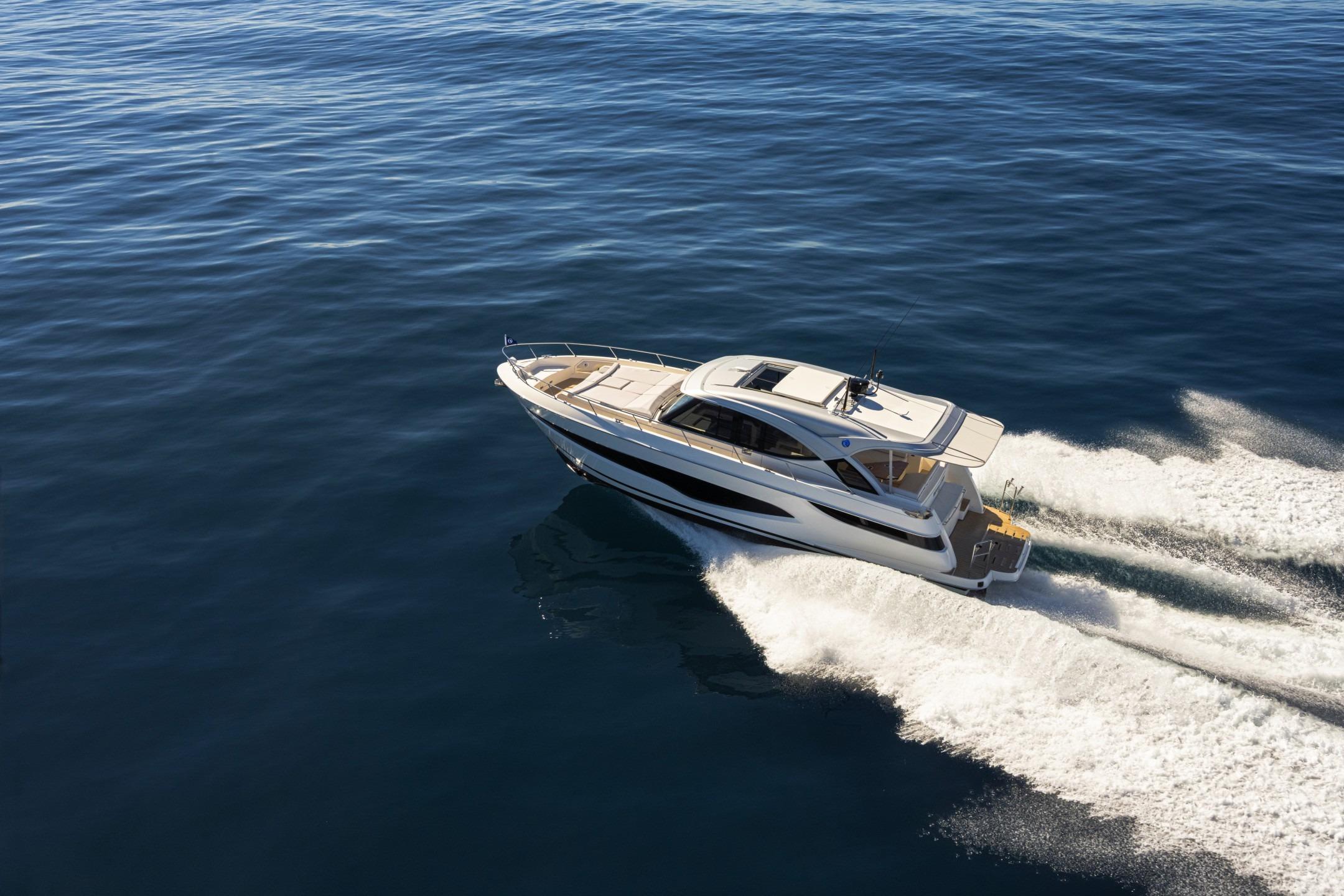 2025 Riviera 4300