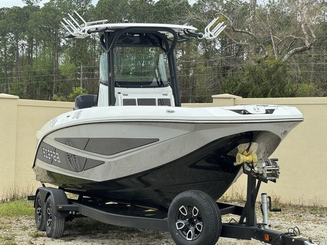 Scarab 255 Open LX Wake