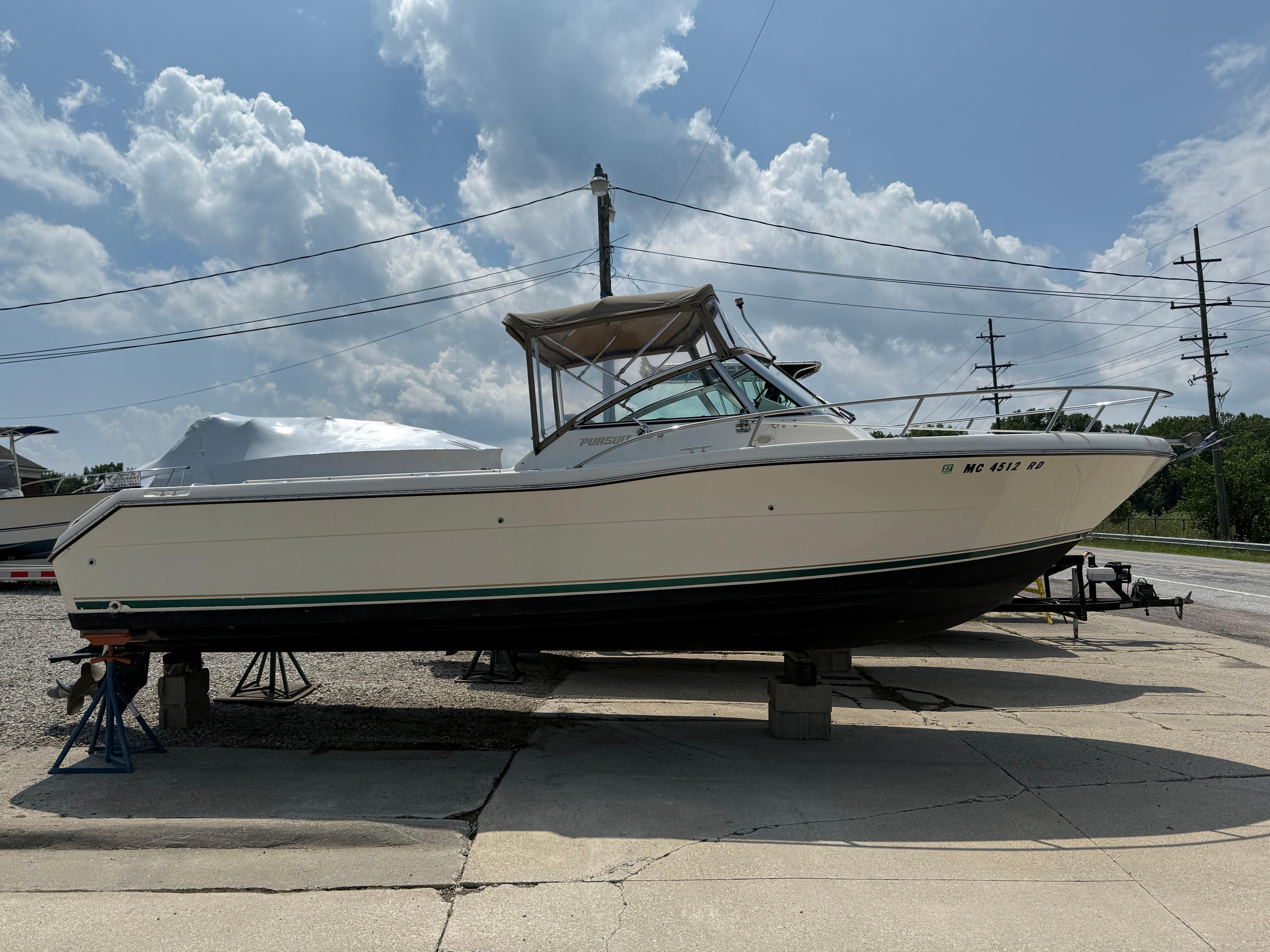 1996 Pursuit 2460 Denali