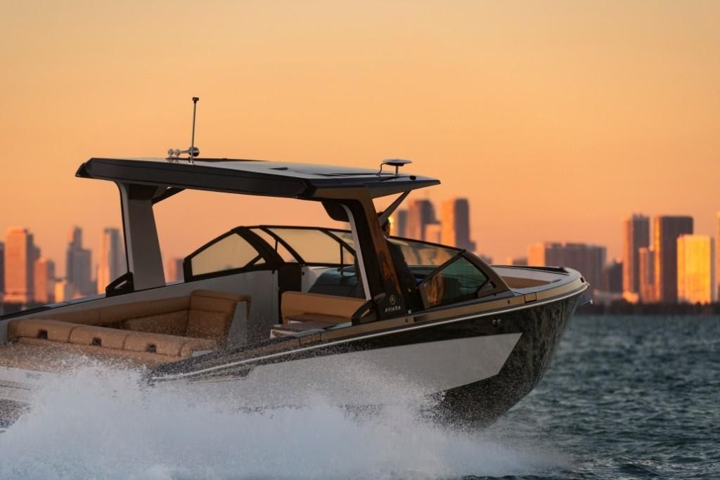 Aviara AV32 Outboard 2023-Aviara-AV32-Outboard-MarineMax