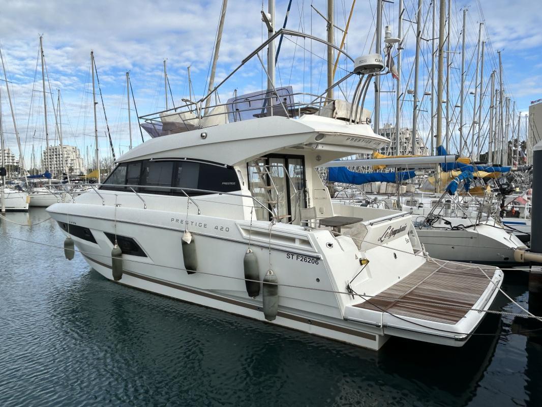 2015 Prestige 420 Fly