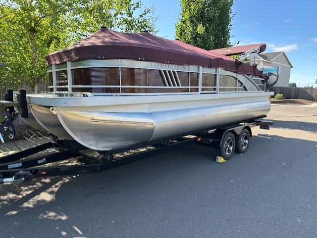 2021 Bennington L 21 Swingback