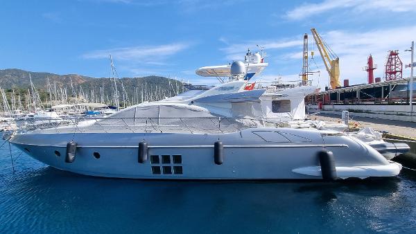 Azimut 68S