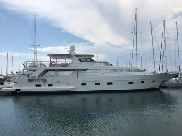 1983 Versilcraft Heesen 32