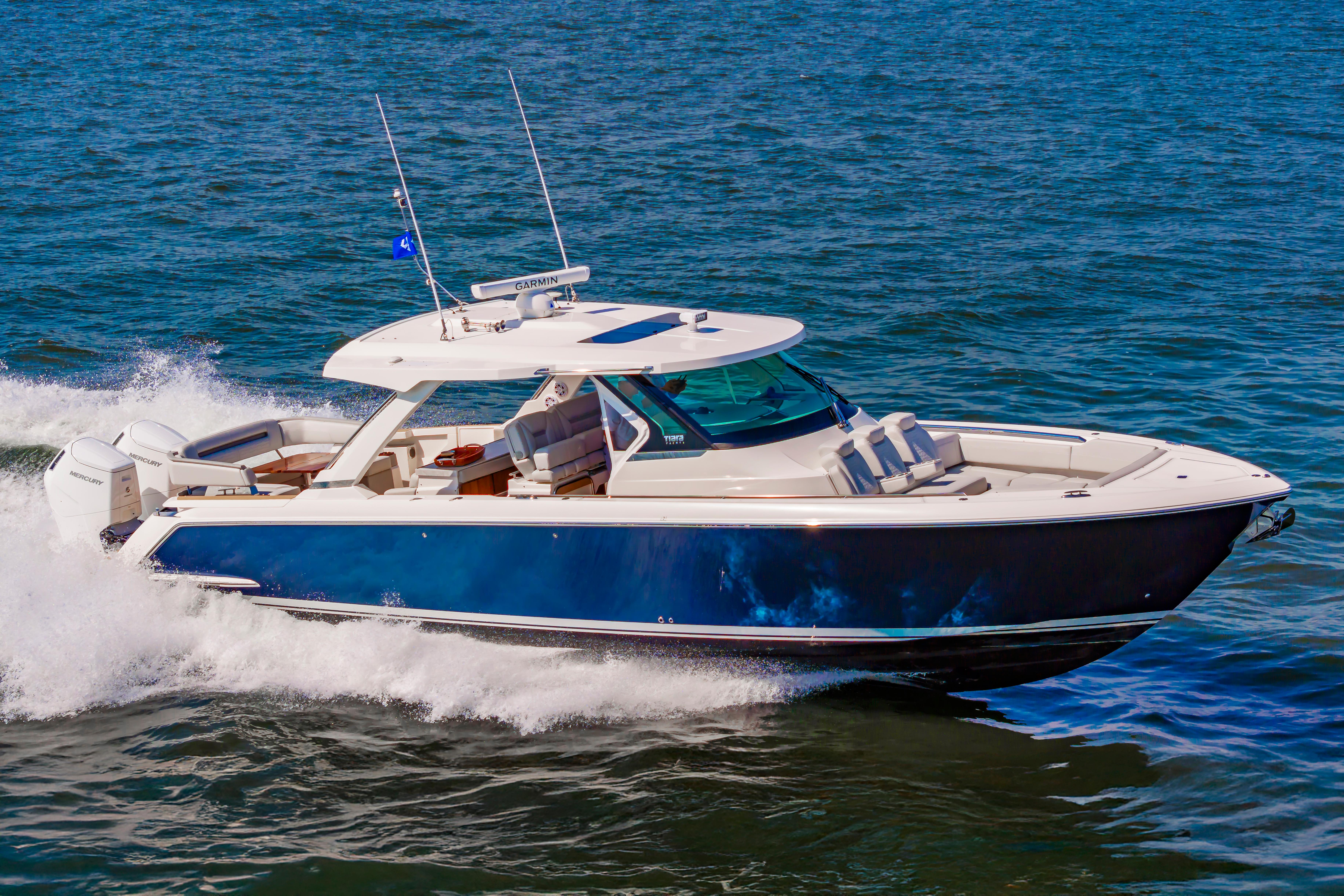 2023 Tiara Yachts 43 LS