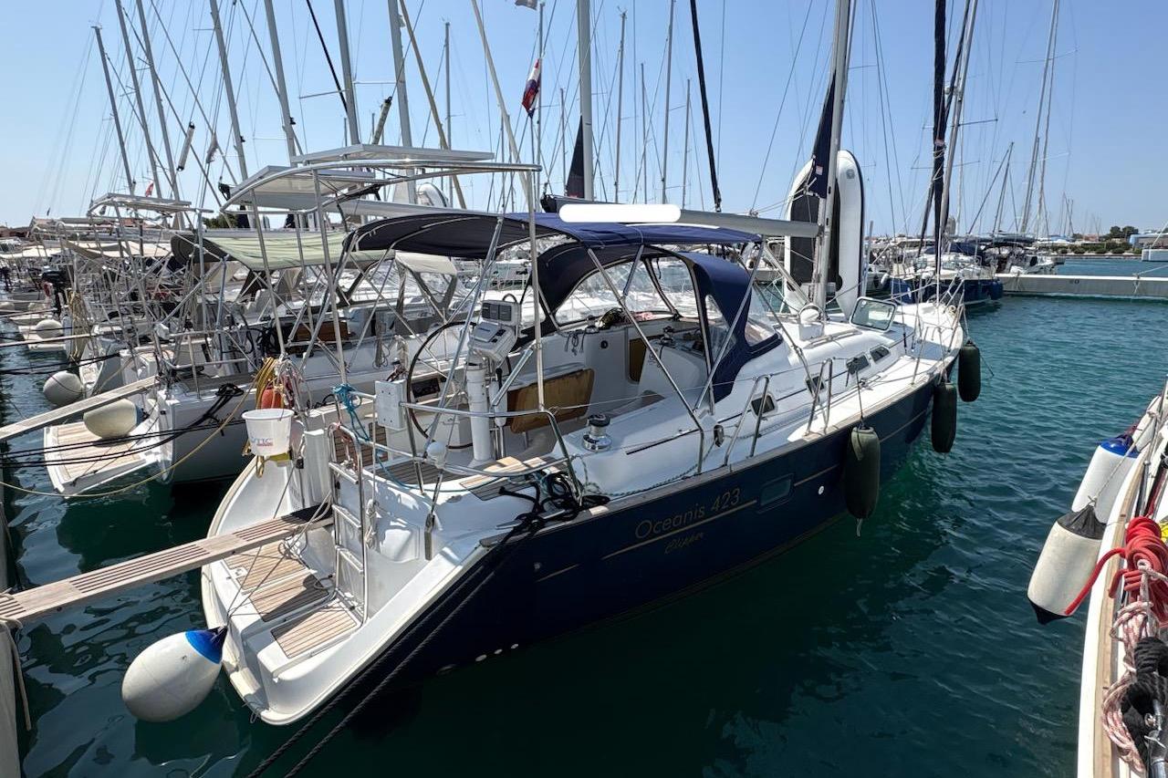 2004 Beneteau Oceanis Clipper 423