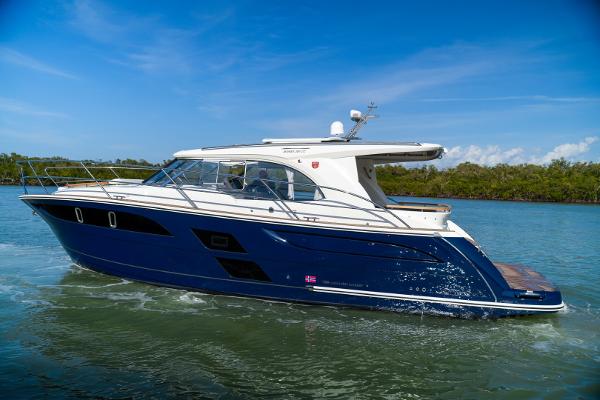 2025 Marex 360 Cabriolet Cruiser