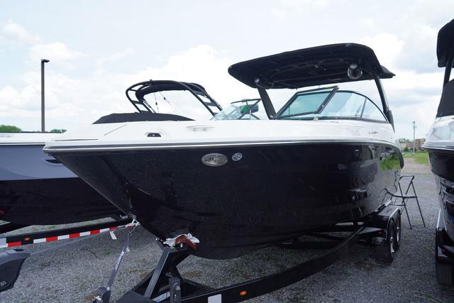 2024 Sea Ray SLX 260 Surf