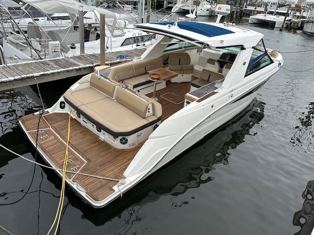 Sea Ray SLX 400