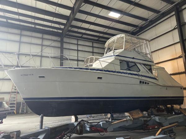 1989 Chris-Craft 42 Commander Sportfish