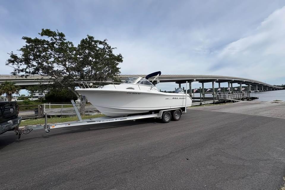 2007 Sea Hunt Victory 225