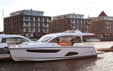 2018 Sealine C430