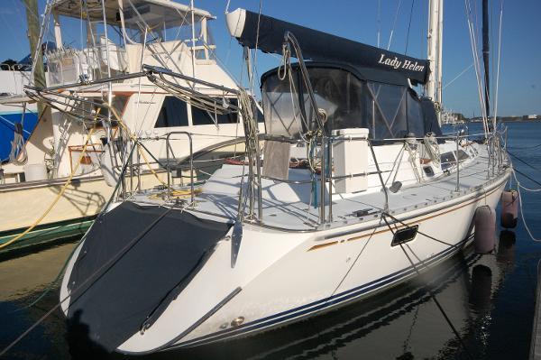 2002 Hylas 46