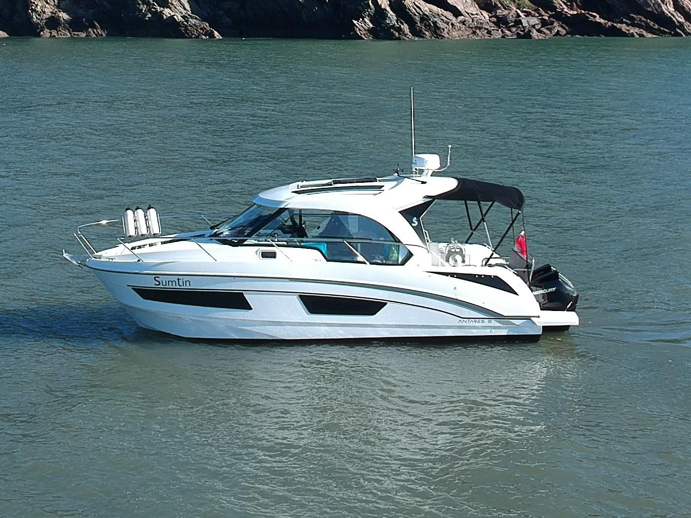 2022 Beneteau Antares 9