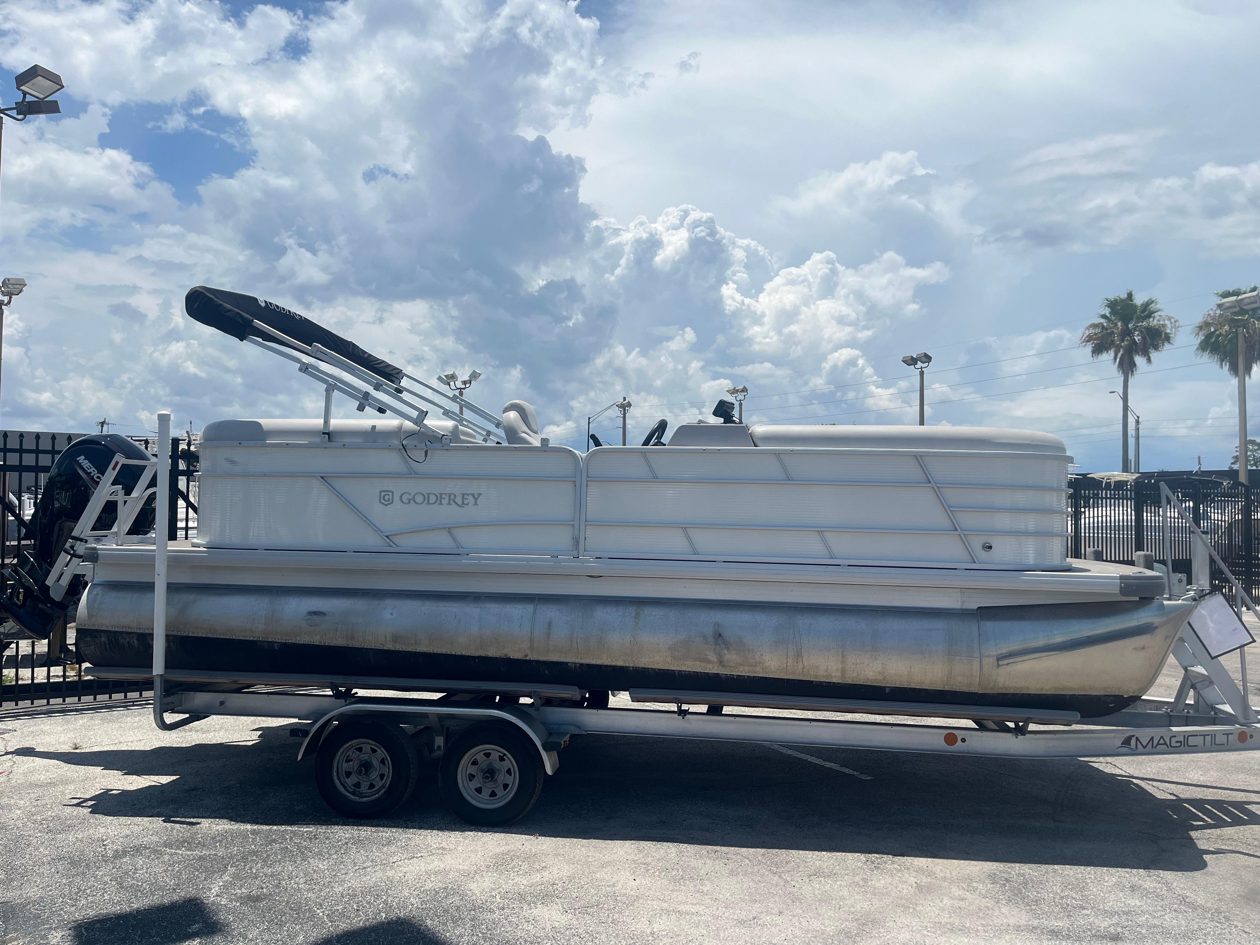 2022 Godfrey Sweetwater 2286 FS