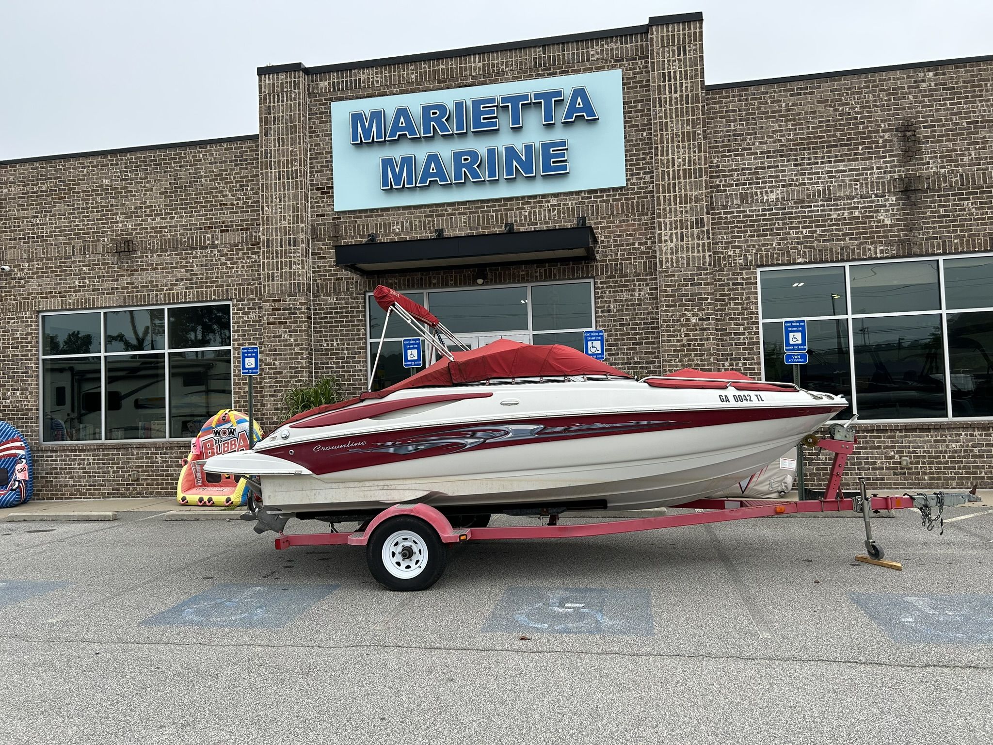 2007 Crownline 200 LS w/Volvo Penta 5.0L - 220HP Engine and Trailer Included