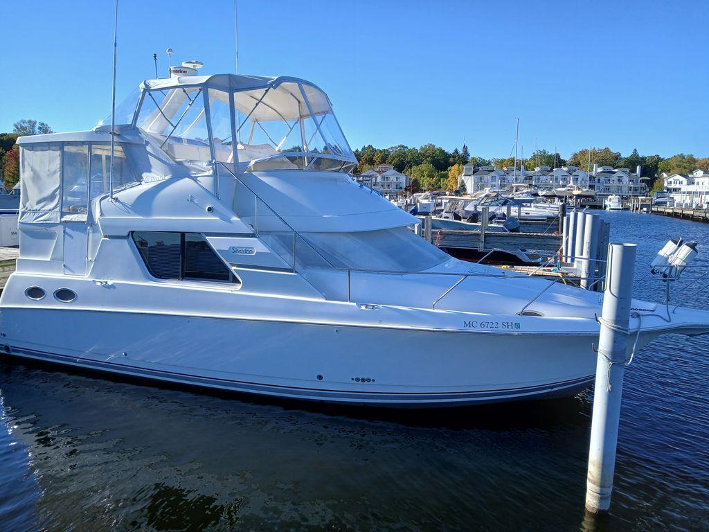 Silverton 372 Motor Yacht
