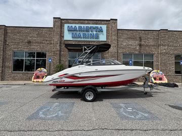 2020 Yamaha Boats AR195 w/2020 Yamaha 1.8L SV HO Engine and Trailer Included