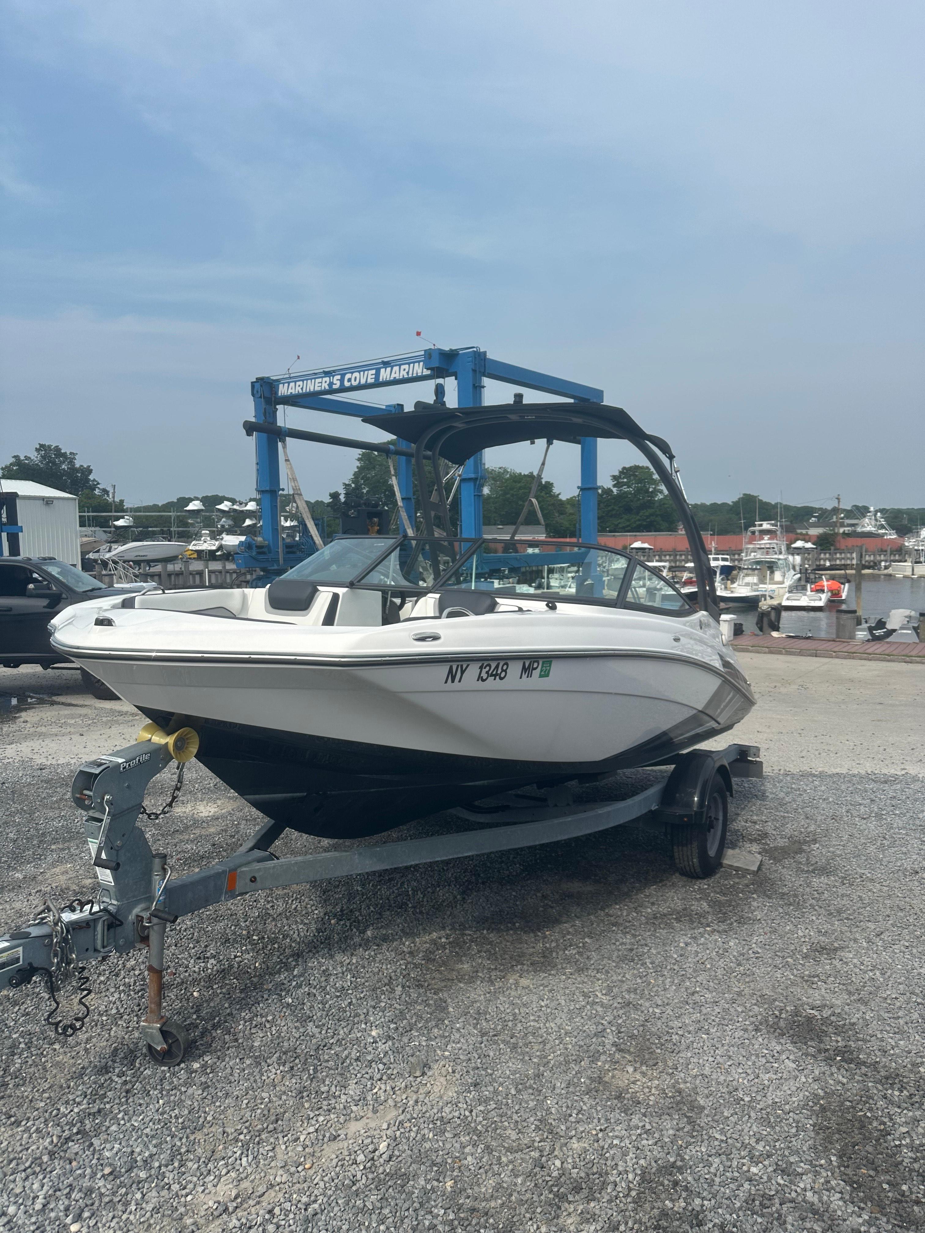 2018 Yamaha Boats AR195