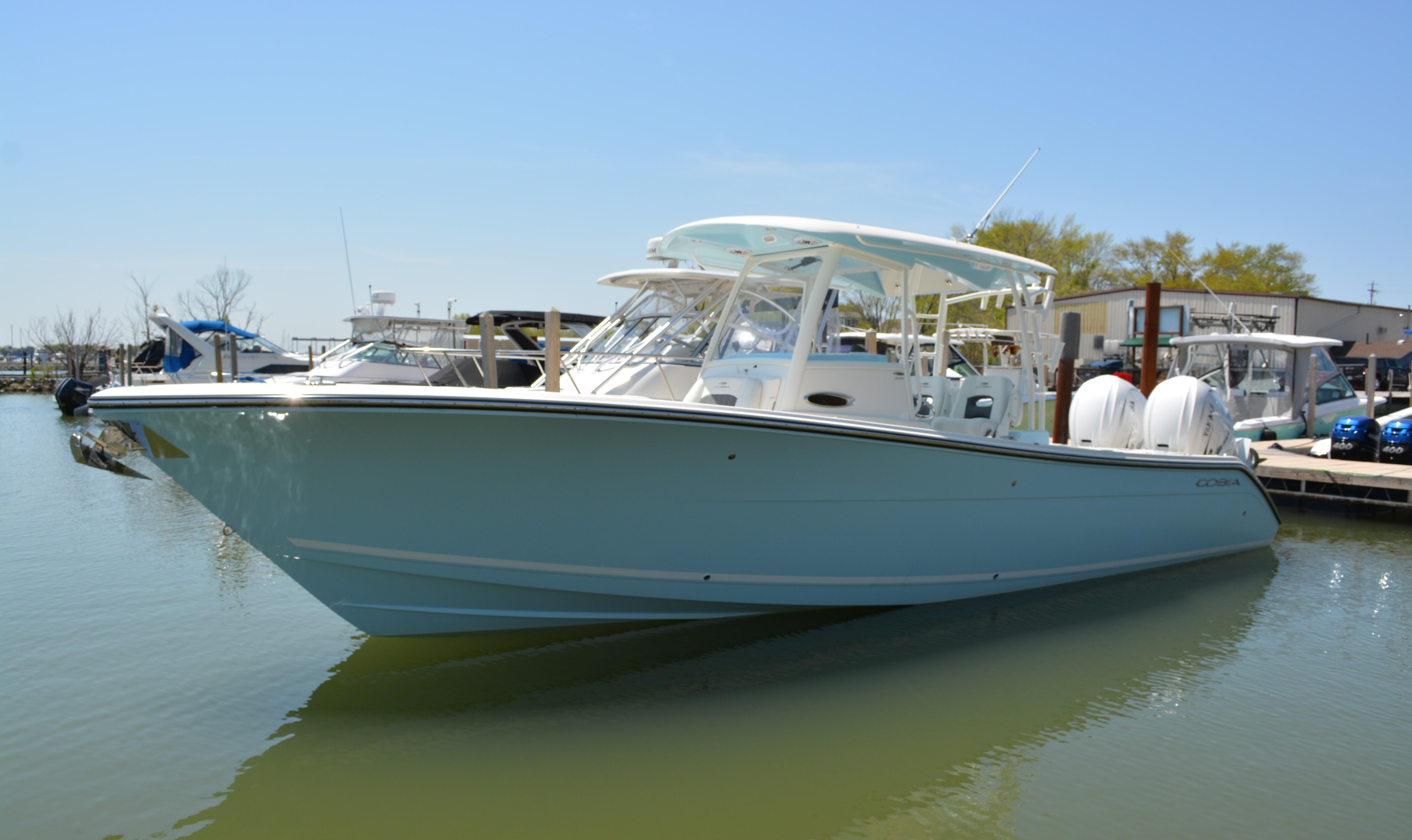 2022 Cobia 320 Center Console