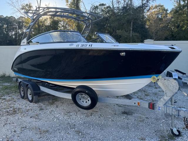 Yamaha Boats 252SE