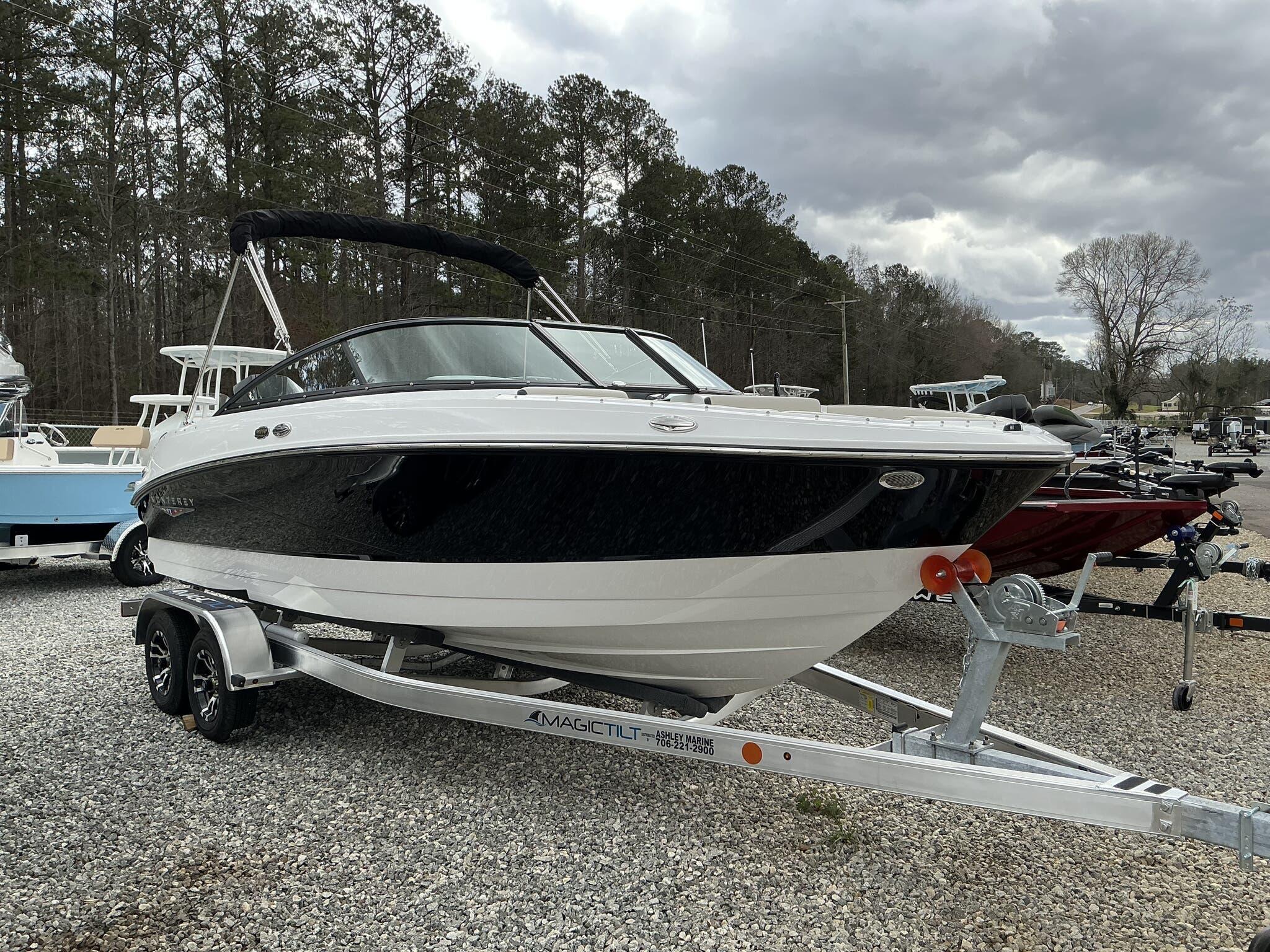 Monterey M Series (Outboard) M-205