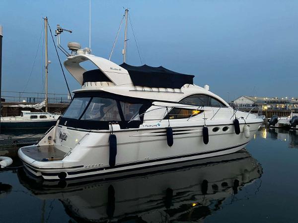 2001 Fairline Phantom 46