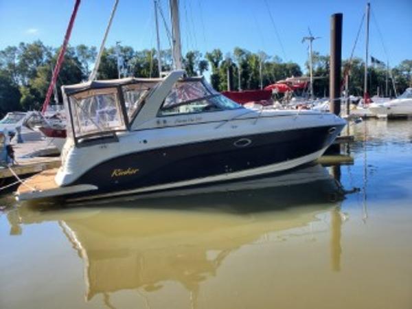 2006 Rinker 300 Express Cruiser
