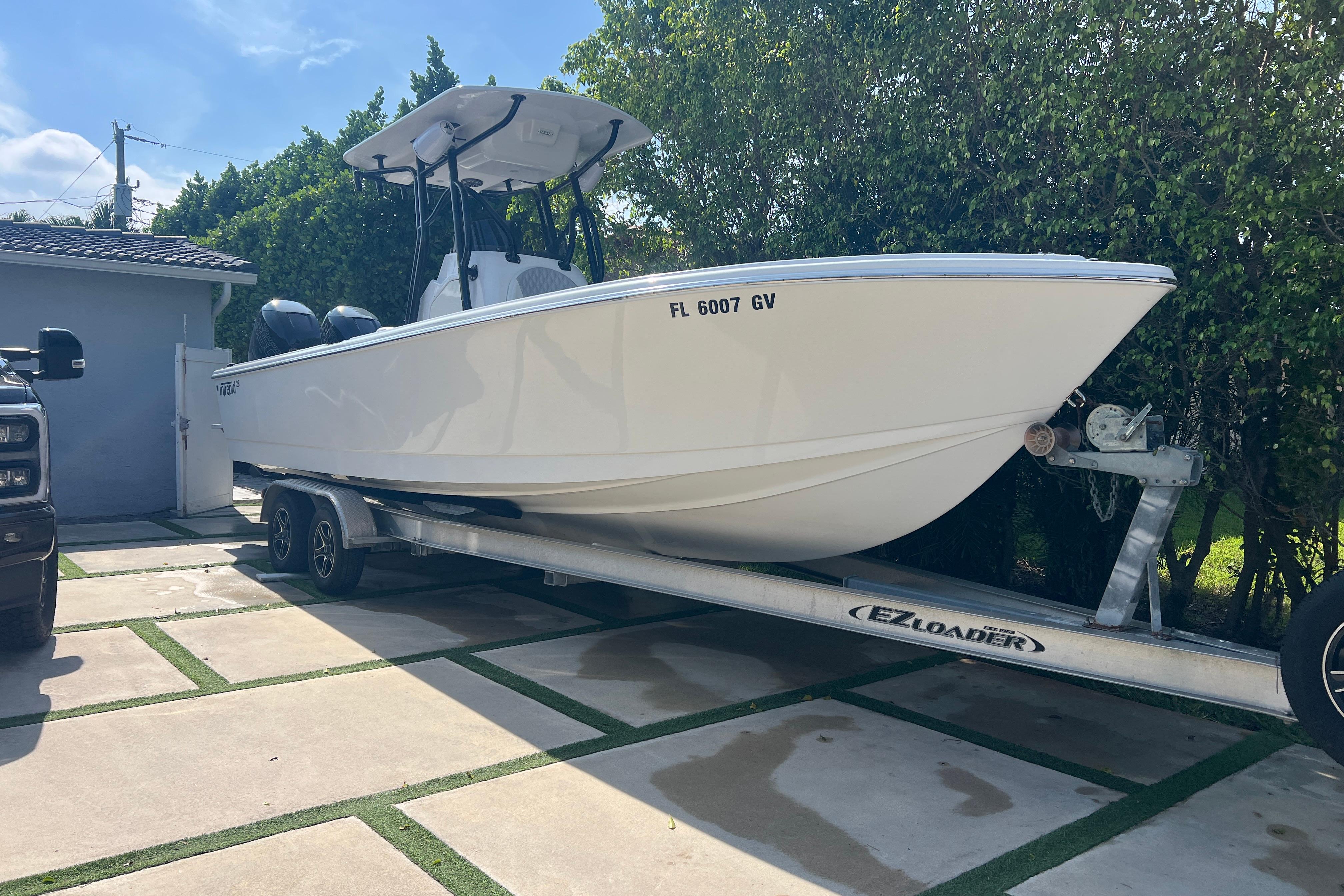 1990 Intrepid 28 Open