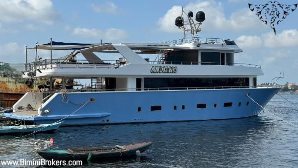 2024 Custom 29m Charter MY