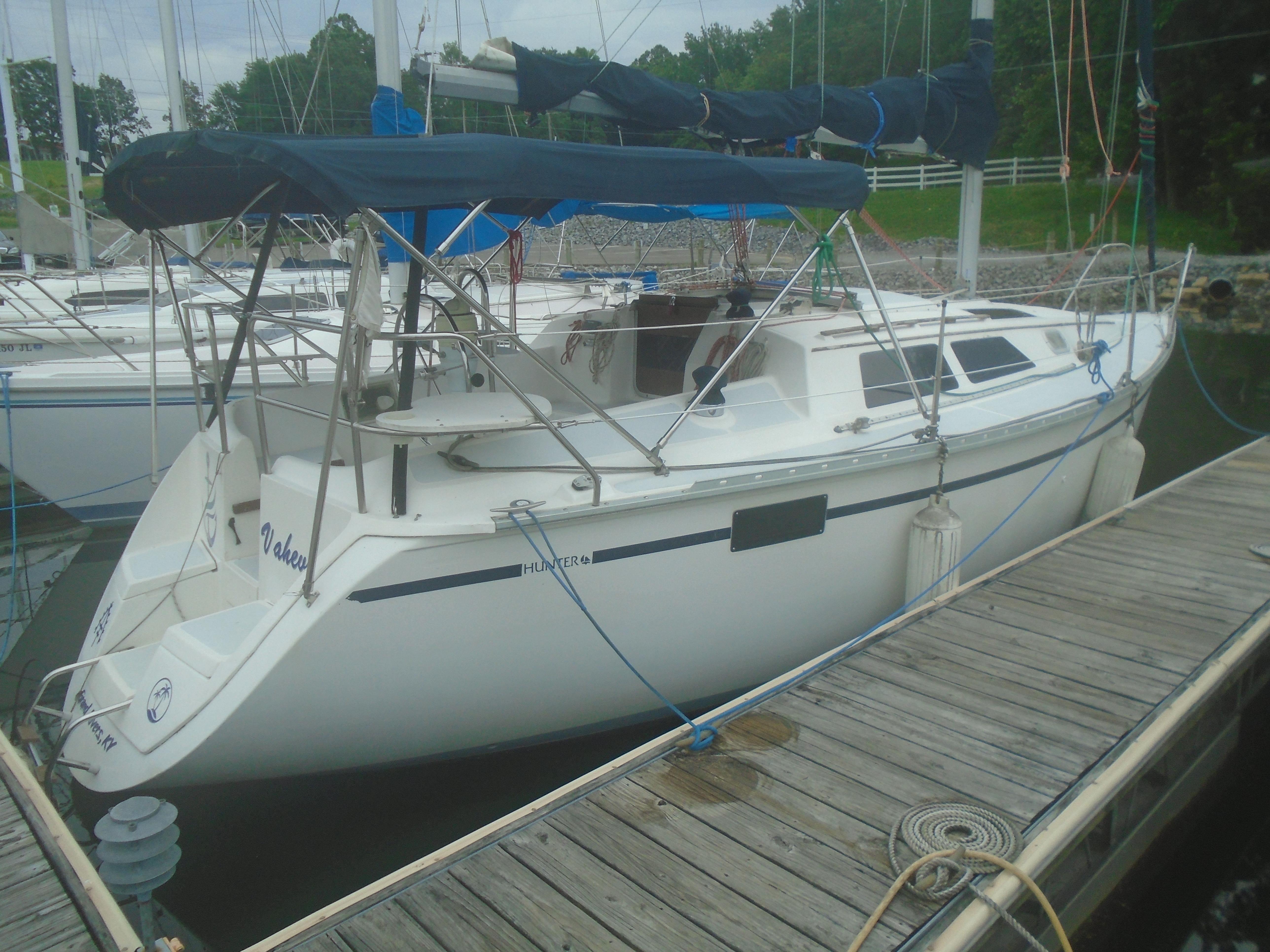 1989 Hunter 30