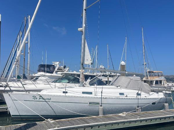 2000 Beneteau 361