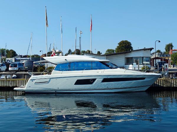 2017 Prestige 450S