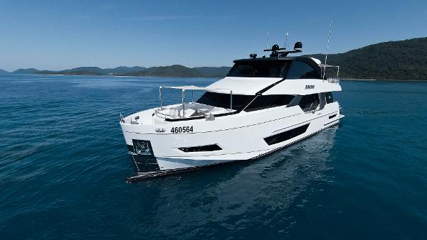 2020 Ocean Alexander 26 R Enclosed Bridge