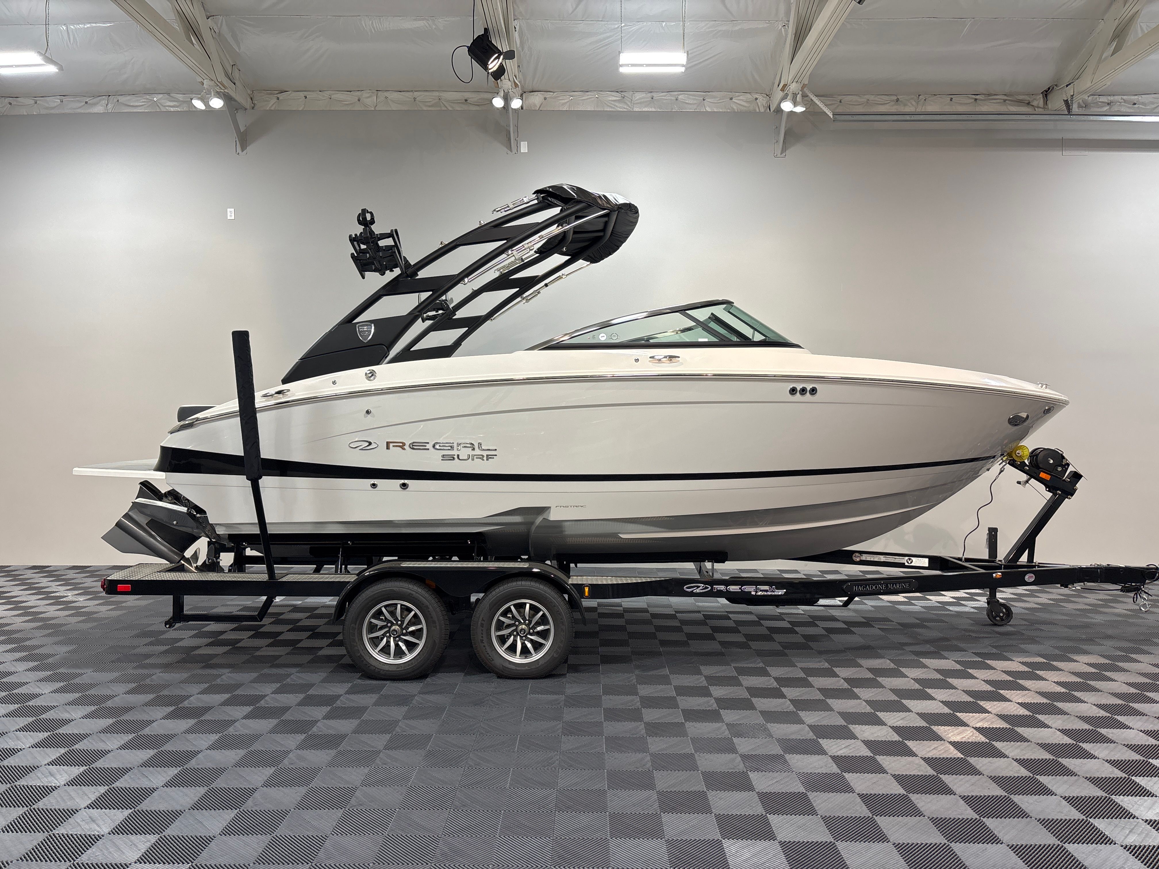 Regal LS4 Surf