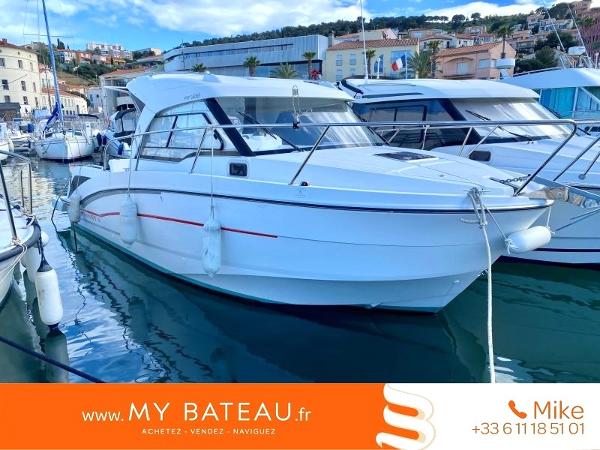 2017 Beneteau Antares 8 OB