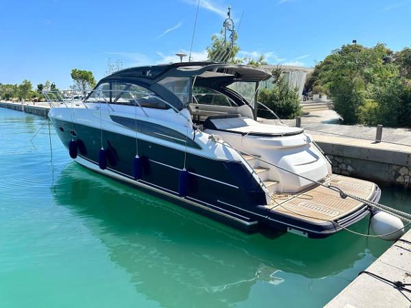2015 Princess V48