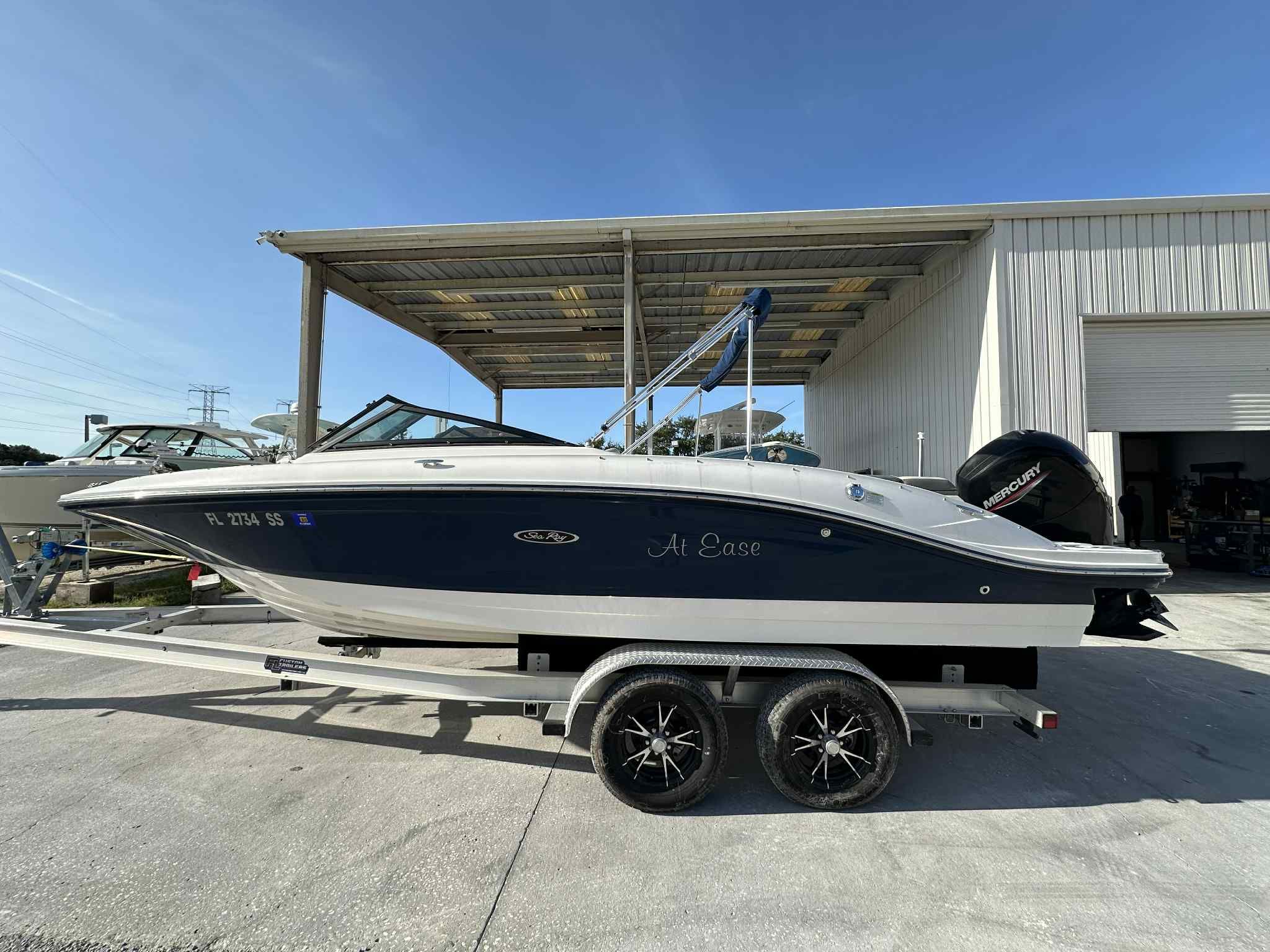 2020 Sea Ray SPX 210