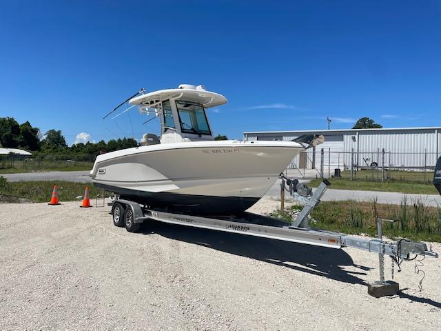 2022 Boston Whaler 25 Outrage
