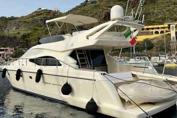 2006 Ferretti Yachts 530
