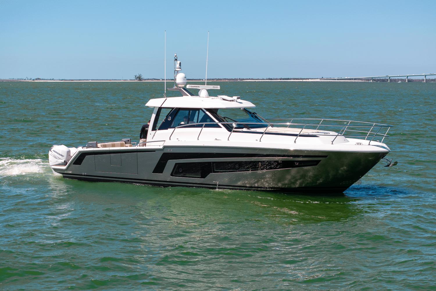 2021 Ocean Alexander 45 Divergence Coupe