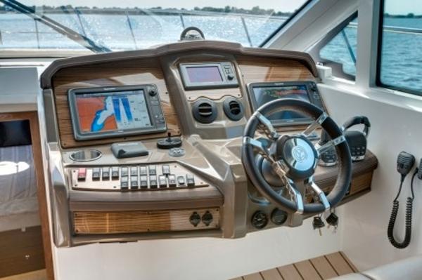 Cruisers Yachts 45 Cantius Manufacturer Provided Image