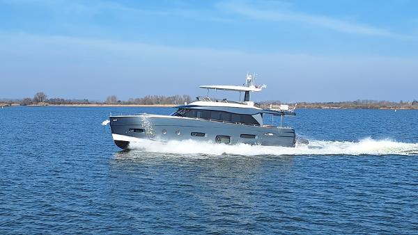 2020 Azimut Magellano 66