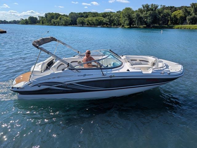 2013 Hurricane SunDeck 2200 IO