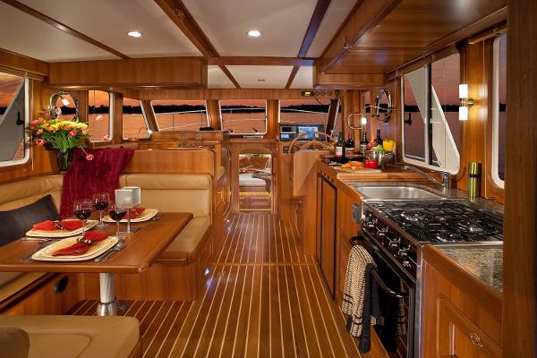 2026 Helmsman Trawlers 38E Sedan