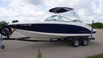 2022 Chaparral 23 SSi