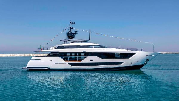 2023 Custom Line 106