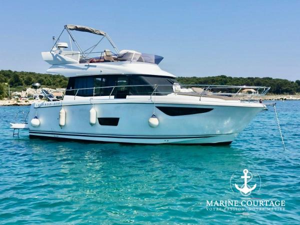 2015 Jeanneau Velasco 37 F
