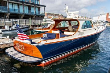 2005 Hinckley Talaria 40