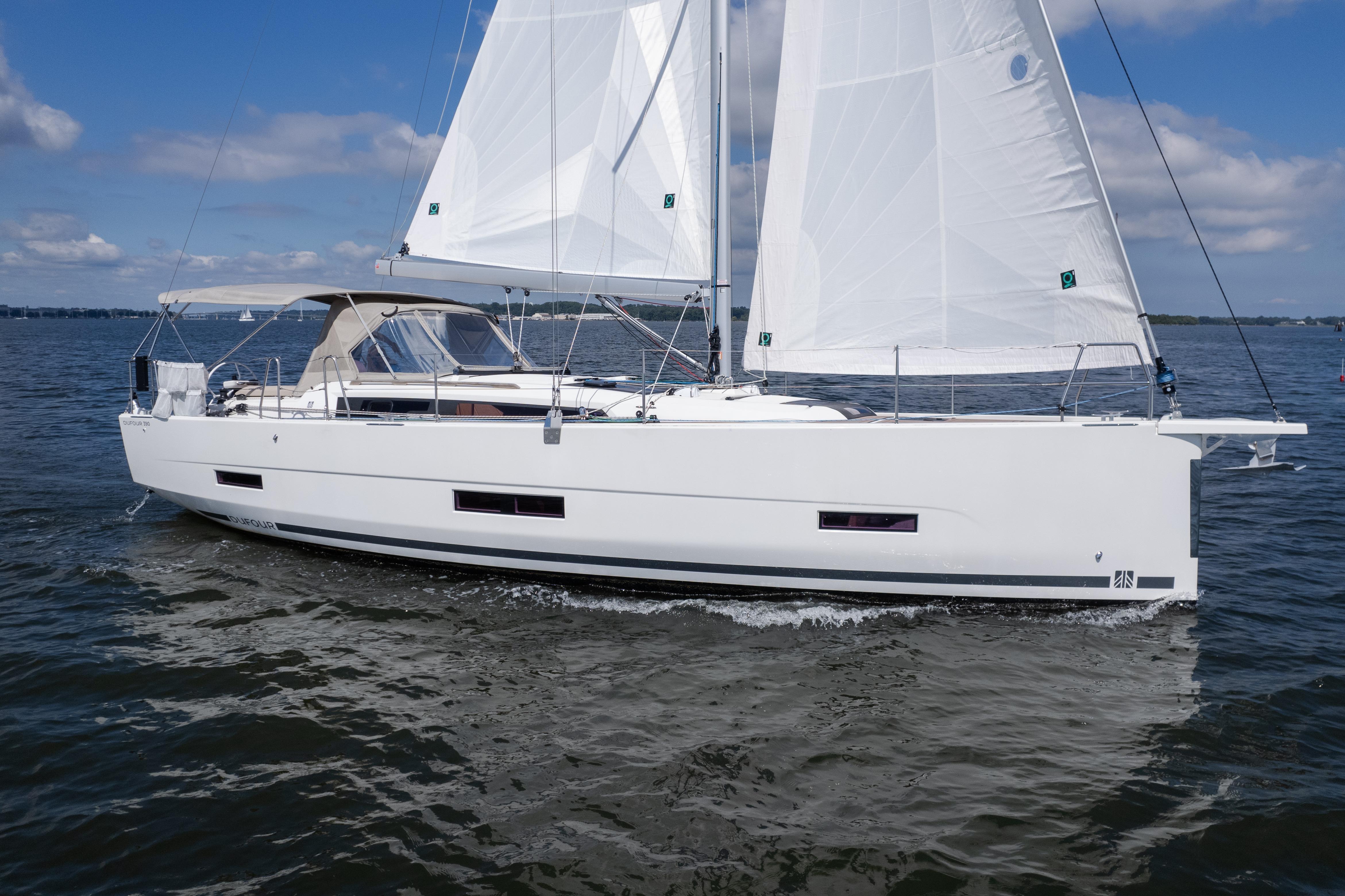 2023 Dufour 390